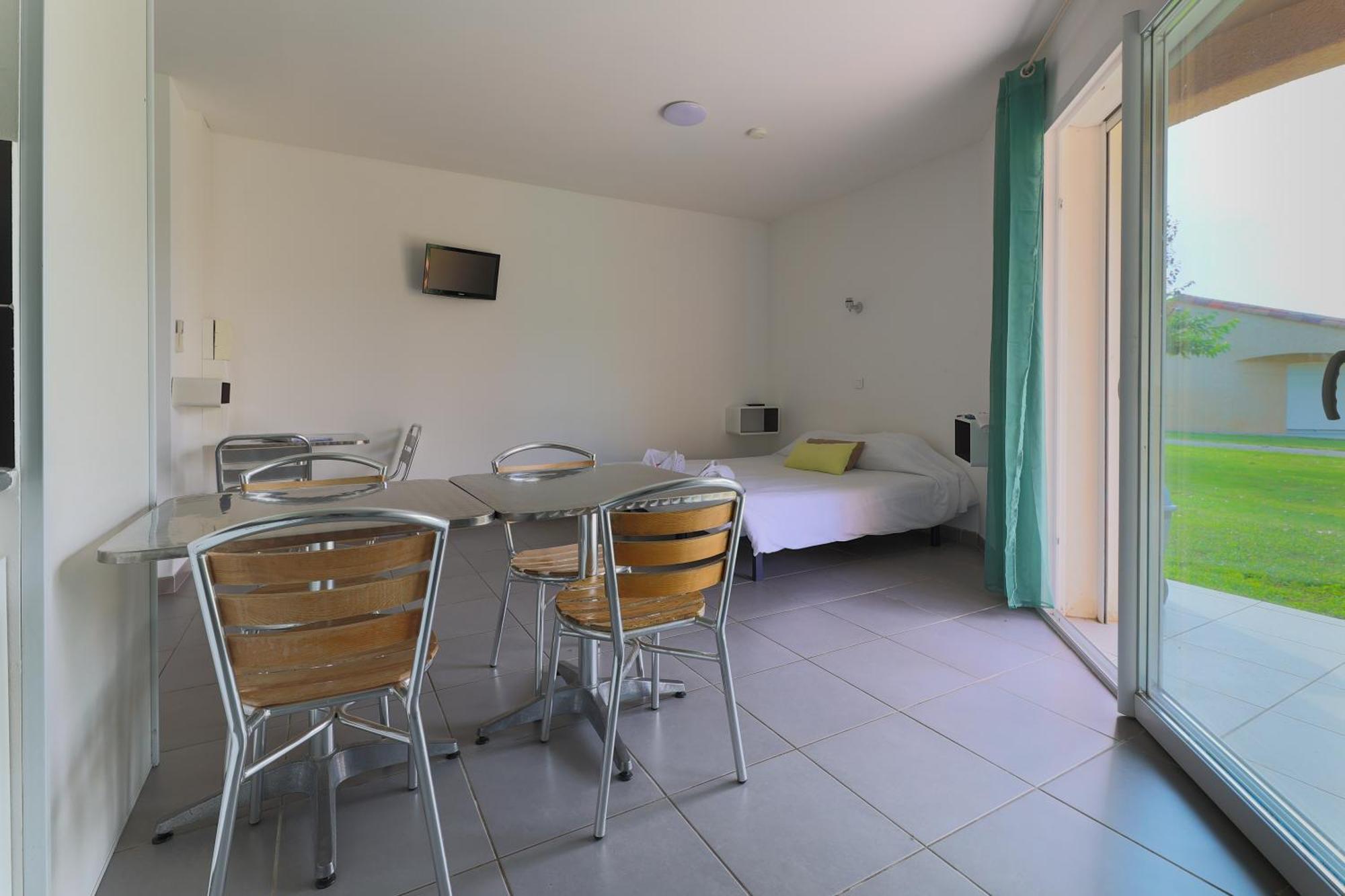 Park & Suites Village Gorges De L'Herault-Cevennes Brissac 외부 사진