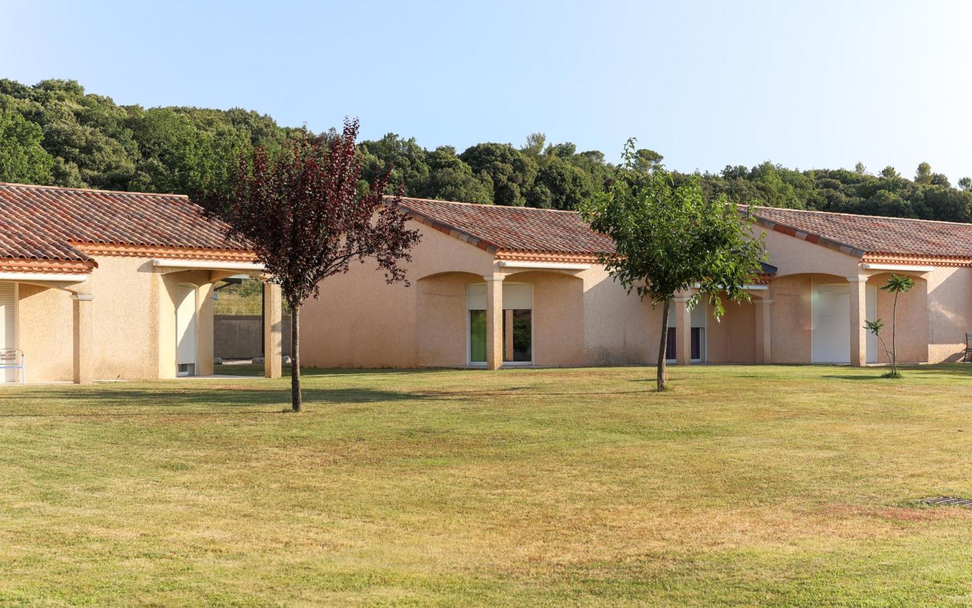 Park & Suites Village Gorges De L'Herault-Cevennes Brissac 외부 사진