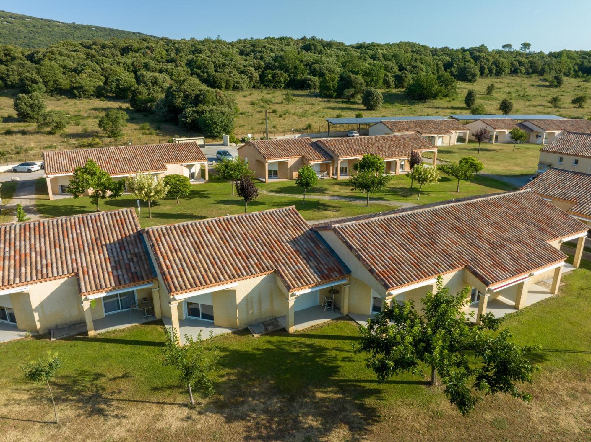Park & Suites Village Gorges De L'Herault-Cevennes Brissac 외부 사진
