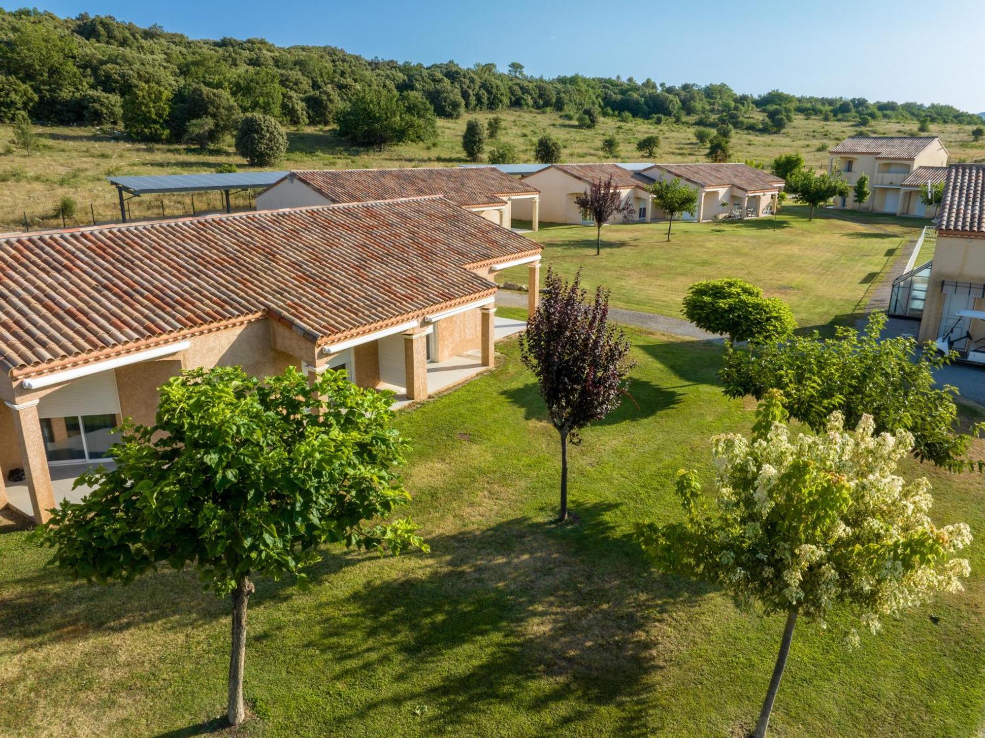 Park & Suites Village Gorges De L'Herault-Cevennes Brissac 외부 사진